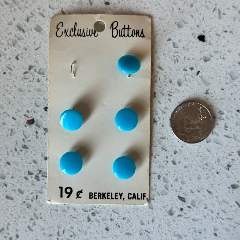 5 NEW Vintage 1980s Blue Round Shank Buttons USA Made Embellishment